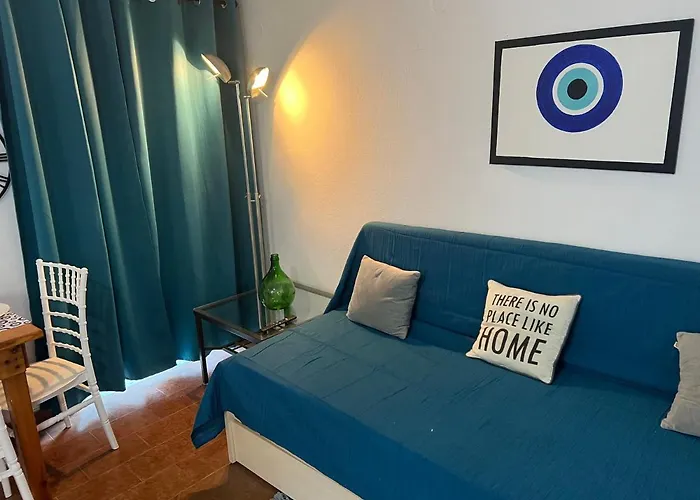 Ciel Apartment, 5 Minutes Walk From Ipsos Beach!